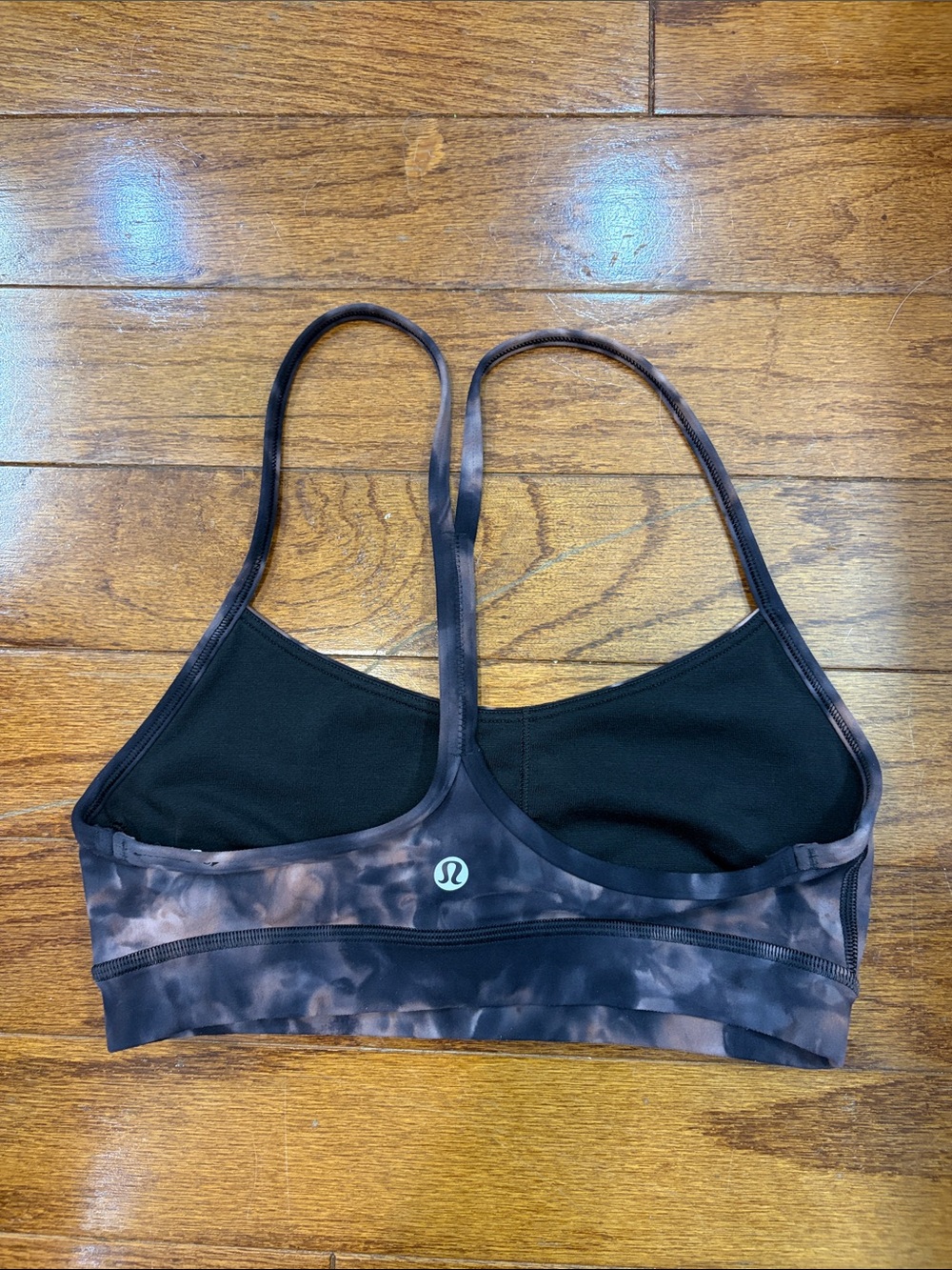 86. Lululemon Flow Y Bra Nulu Bra Diamond Dye size 4 - Picture 6 of 8
